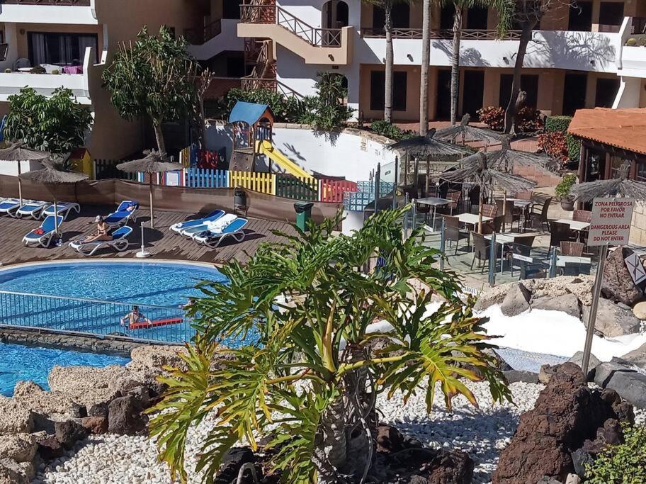 Apartment With Pool And Gardens Near The Coast San Miguel de Abona Luaran gambar